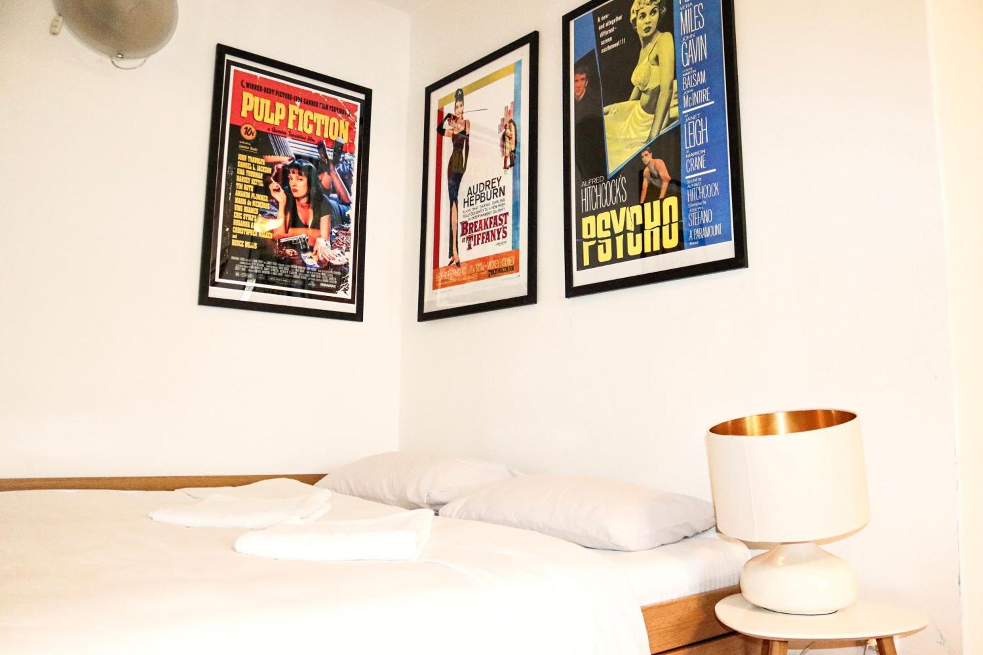 Central Park Hollywood Apartment บูคาเรสต์ ภายนอก รูปภาพ